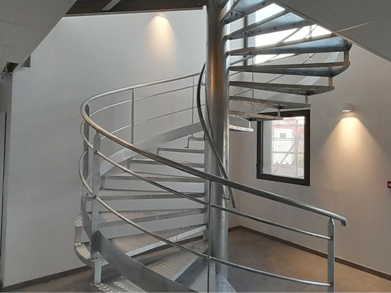 Escalier métallique